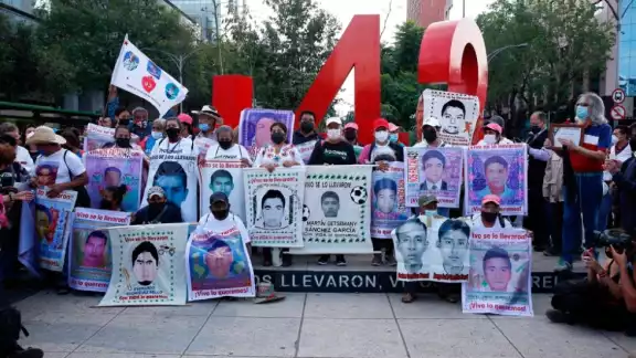 Alejandro Encinas, subsecretario de Derechos Humanos de la Secretaría de Gobernación, leyó en la 'mañanera' la misiva que envió el presidente López Obrador. Alejandro Encinas, subsecretario de Derechos Humanos de la Secretaría de Gobernación, leyó en la 'mañanera' la misiva que envió el presidente López Obrador.