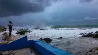 El Centro Nacional de Huracanes espera marejadas ciclónicas potencialmente mortales, vientos catastróficos e inundaciones en la península
