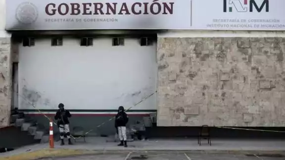 EU ofrece ayuda para investigar incendio en INM de Chihuahua que dejó 40 muertos EU ofrece ayuda para investigar incendio en INM de Chihuahua que dejó 40 muertos