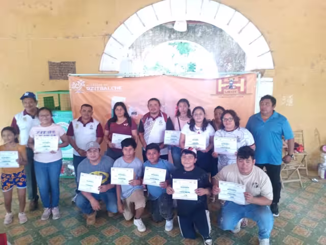 Juegos autóctonos unen generaciones en Dzitbalché