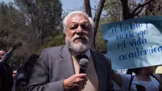 El maestro fue despedido este viernes