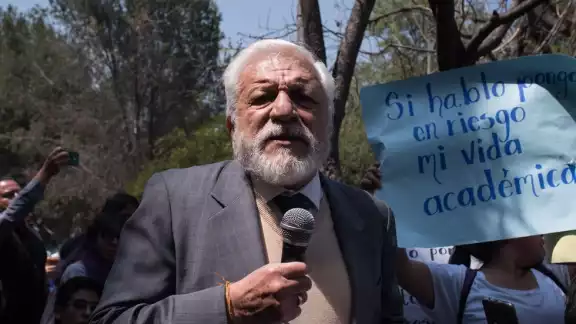 El maestro fue despedido este viernes El maestro fue despedido este viernes