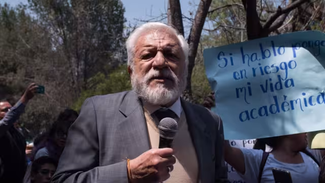 El maestro fue despedido este viernes