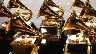 Los premios más importantes de la música internacional serán postergados por los contagios de ómicron. Foto: AFP vía Getty Images