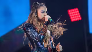 La cantante de 27 años armó una fiesta en una discoteca