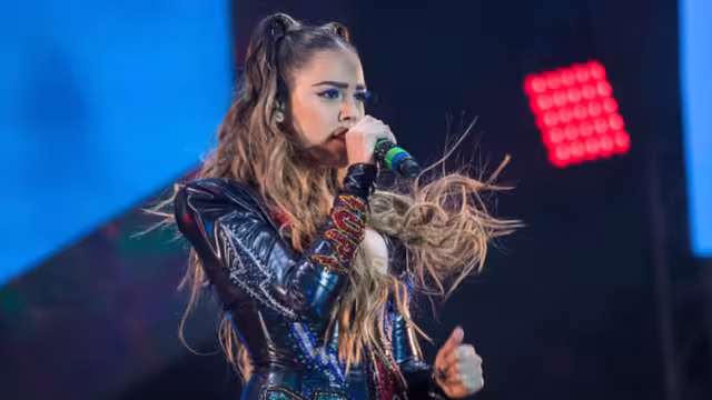 La cantante de 27 años armó una fiesta en una discoteca