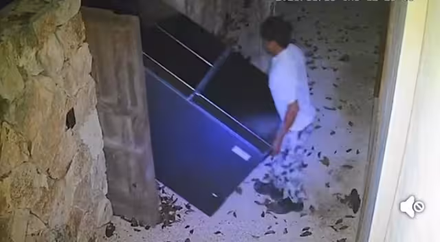 El propietario descubrió el saqueo al regresar al domicilio horas después, encontrando la vivienda completamente vacía