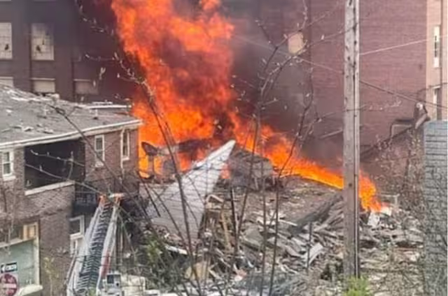 Se originó una gran explosión en la fábrica de la empresa de chocolate R.M Palme Company, resultando en la destrucción del edificio y un incendio