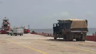 Los volquetes no pueden contener el escurrimiento de lixiviados de la basura; es la única manera viable, dice Saneamiento municipal