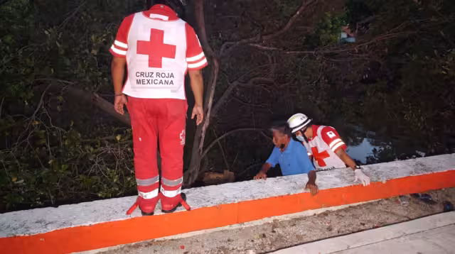 La persona fue puesta salvo y se le realizó la curación pertinente sin ser necesario su traslado a un hospital