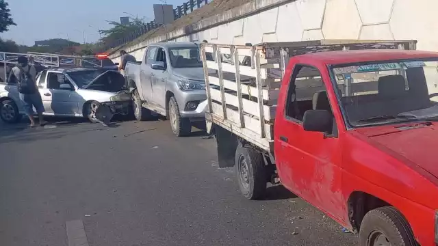 Tres vehículos se vieron involucrados en la carambola registrada en el Periférico de Mérida