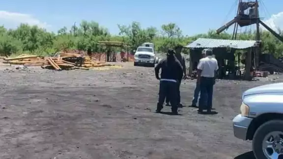 Colapsa mina en Coahuila y deja a 9 mineros atrapados Colapsa mina en Coahuila y deja a 9 mineros atrapados