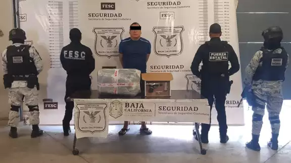 Además de esto, aseguraron seis kilos de esta droga, armamento y vehículos