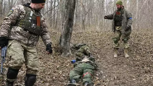 Los enfrentamientos entre los ejércitos de Rusia y Ucrania continúan en Kiev y otros estados de aquél país