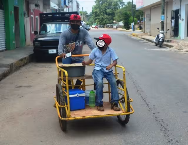 Muchos menores están ayudando a sus padres a obtener dinero para comer