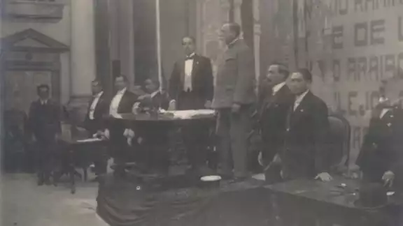 Carranza promulgó la ley en 1917