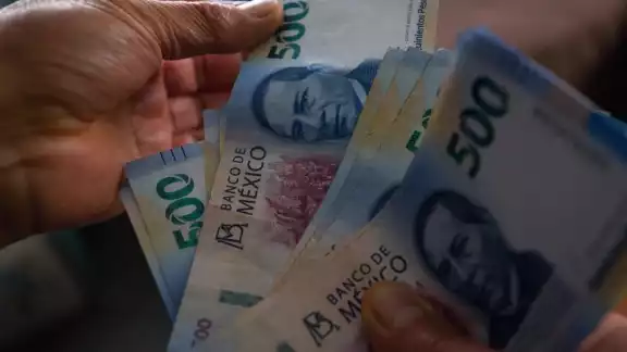 Las empresas de este tipo cobran por la apertura de cuenta y el supuesto papeleo que realizan para otorgar el dinero que se les solicita, afirman Las empresas de este tipo cobran por la apertura de cuenta y el supuesto papeleo que realizan para otorgar el dinero que se les solicita, afirman