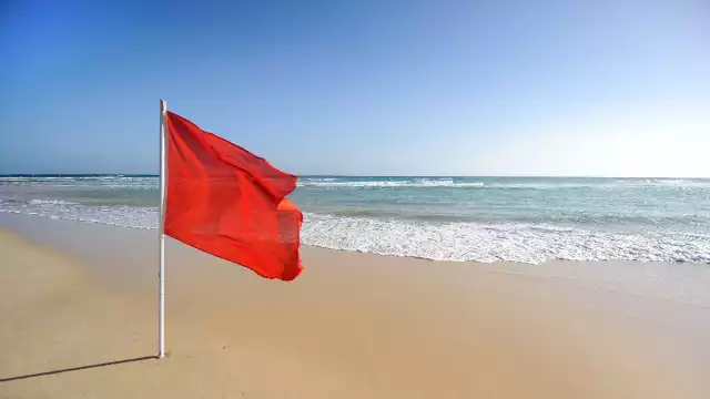 La bandera roja indica un peligro de ingresar a la playa, sobre todo cuando hay fuerte oleaje