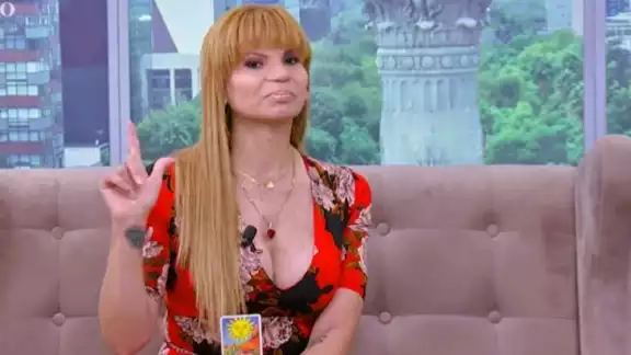 Mhoni Vidente es una de las astrológas más conocidas en México. Foto: captura de pantalla
