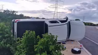 La curva en la avenida Prolongación Chac Mool ha sido escenario de múltiples accidentes debido a la alta velocidad.