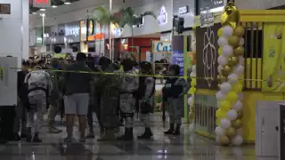 En el negocio se encontró un martillo, perteneciente a los asaltantes