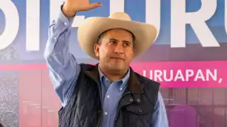 Con música y flores despiden al presidente municipal Carlos Manzo en Uruapan