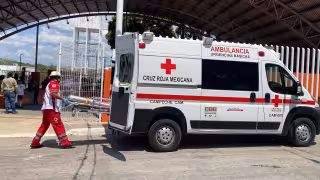 Menor de unos 12 años se lesiona durante torneo escolar en Campeche.