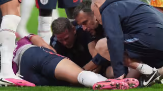 Jordan Henderson sufrió una insólita fractura al celebrar en el Estadio Ciudad de México