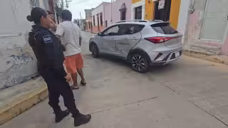 Un fuerte accidente de tránsito se registró en las calles del barrio de San Francisco, en la capital.