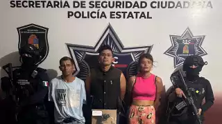 Detienen a dos hombres y una mujer por posesión de estupefacientes en Paraíso Maya, Cancún 