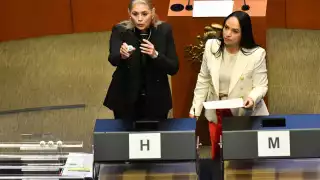 La mesa directiva del Senado de la República realiza el procedimiento de insaculación para candidatos a la elección judicial