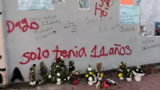 En en lugar de la tragedia, ocurrida en avenida Isla de Tris, fueron colocadas ofrendas