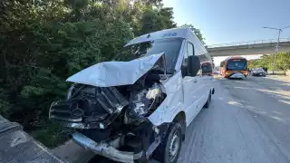 Ninguno de los conductores resultó lesionado en el accidente