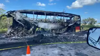 La Fiscalía de Tabasco desplegó un equipo de investigación en el tramo donde sucedió el accidente