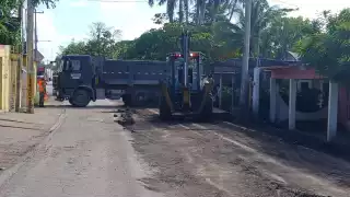 Pobladores supervisan las obras