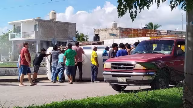 Accidente entre taxi y combi dejan una menor sin vida en Chetumal