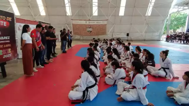 Los taekwondines concluyeron el Campamento de Poomsae en el CEDAR con entrega de constancias y presentaciones destacadas