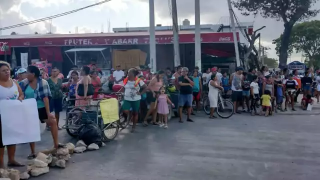 El pasado martes, habitantes de In House bloquearon algunas vialidades hasta que fue repuesto el servicio eléctrico