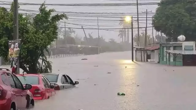 Son graves las inundaciones que se registran en Guerrero