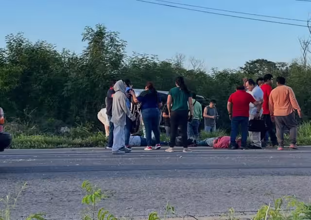 Estallido de un neumático de una camioneta de pasaje provoca el accidente en la Mérida-Tizimín