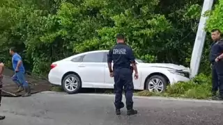 Exgobernador de Yucatán sufre accidente en la carretera Progreso-Chelem