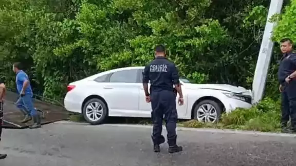 Patricio Patrón se estrelló contra un poste de luz Patricio Patrón se estrelló contra un poste de luz