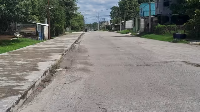 Dejado sin candado mientras el propietario visitaba a un amigo