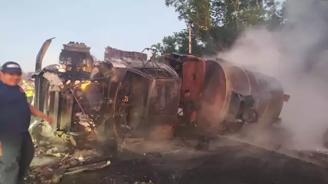 Al momento de volcarse, la unidad sufrió un incendio que dejó a la unidad completamente destriodas