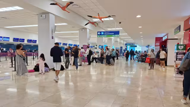 El vuelo de Mérida a Houston ha sido el único con retrasos largos