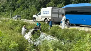 Fatal accidente cobra la vida de una mujer en la carretera Puerto Morelos–Playa del Carmen