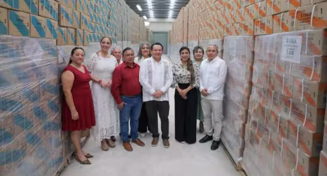 Joaquín Díaz Mena arranca la distribución de 2.7 millones de libros de texto gratuitos en Yucatán