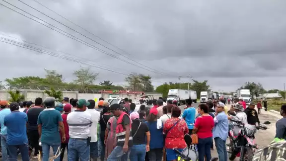 El bloqueo más largo en la historia de la Península de Atasta terminó tras 65 horas de protesta El bloqueo más largo en la historia de la Península de Atasta terminó tras 65 horas de protesta