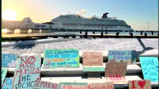  Pobladores y turistas  de Villa Blanca protestan  contra proyecto del cuarto muelle en Cozumel