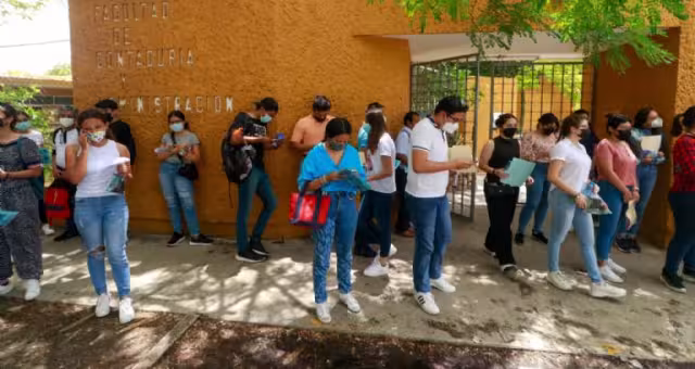 Son miles de aspirantes a alguna de las licenciaturas de la UADY